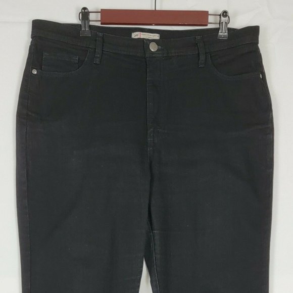 Lee Jeans Womens 18 Short Black Classic Fit Straight Leg At The Waist 37 x 29 - Picture 3 of 11